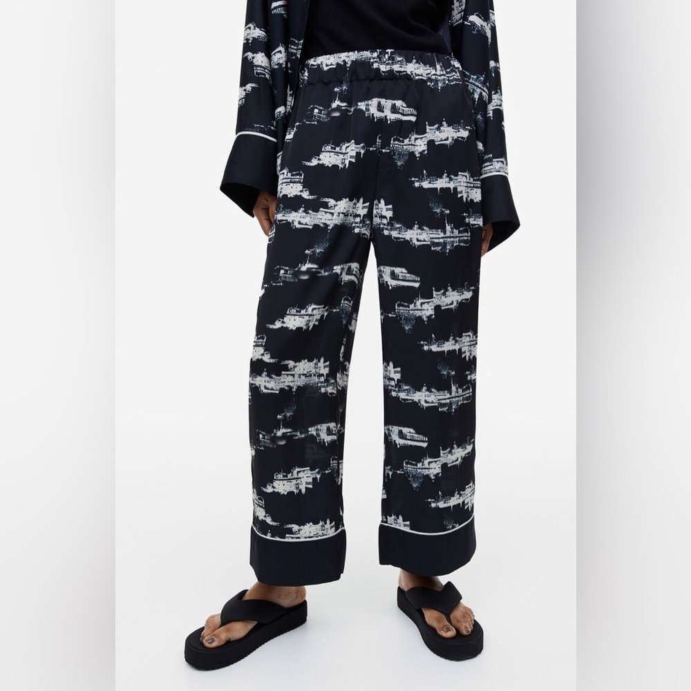 H&M EUC Abstract Print Satin Pajama Pants Size 4 Elastic Waist Relaxed Fit - Picture 1 of 5